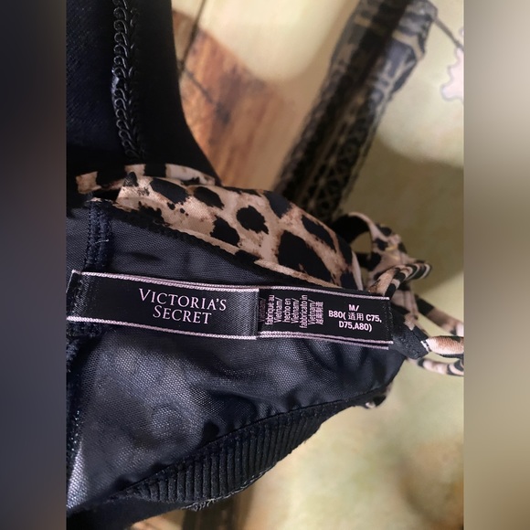 Victoria’s Secret leopard print sports bra, Size Medium - Picture 7 of 7